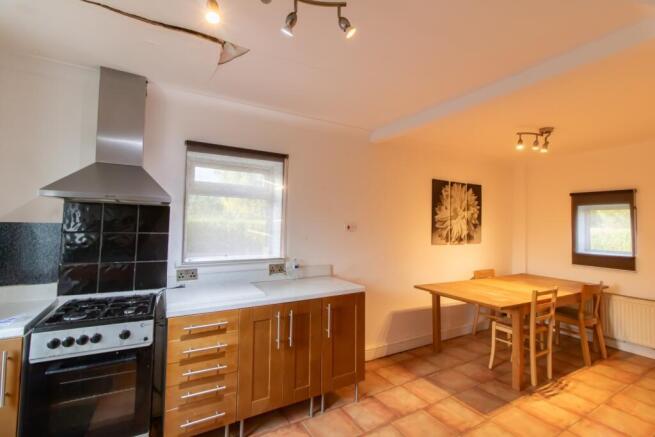 3 bed Semi-Detached for sale Image 5