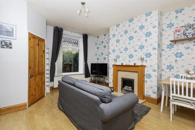 2 bed Terraced for sale Image 5