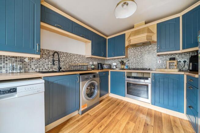 1409964-11-698c81ef16bf7