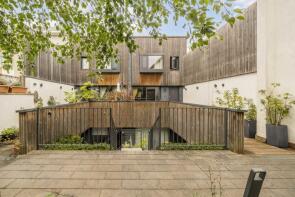 8, 229 Knightsbridge House, Acton Lane, London W4 5DD
