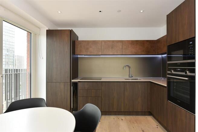 Flat 81, 7a Exchange Gardens (8).JPG