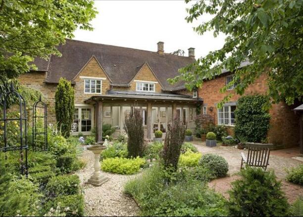 Courtyard Garden