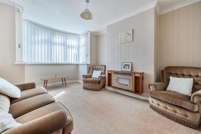 LIVING ROOM 1