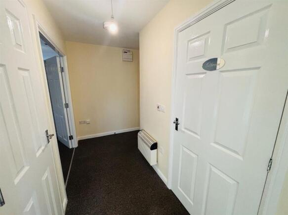 2 bed Flat for sale Image 10