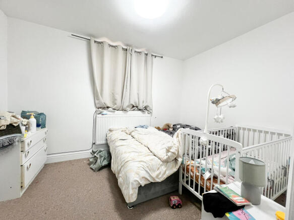 3 bed Apartment for sale Image 9