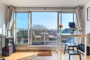 Flat 5, 110a, Highbury New Park, London N5 2DR