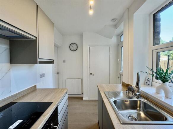 2 bed Terraced for sale Image 11