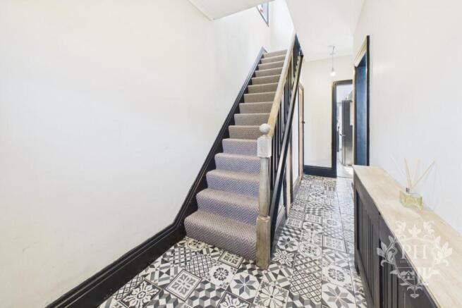 3 bed Semi-Detached for sale Image 8
