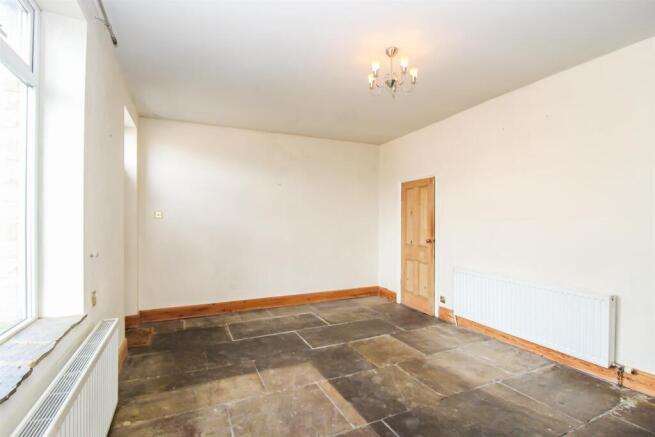 2 bed Terraced for sale Image 5