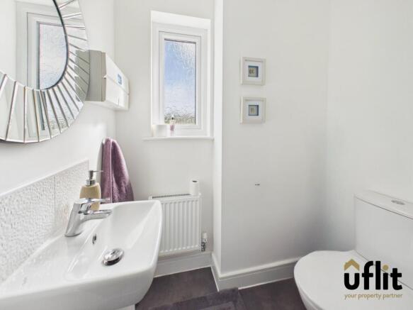 4 bed Town House for sale Image 11