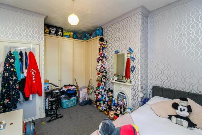 3 bed Town House for sale Image 8