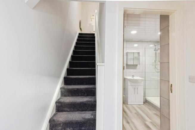 2 bed Apartment for sale Image 11