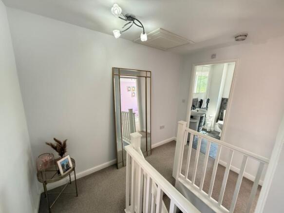 3 bed Detached to rent Image 11