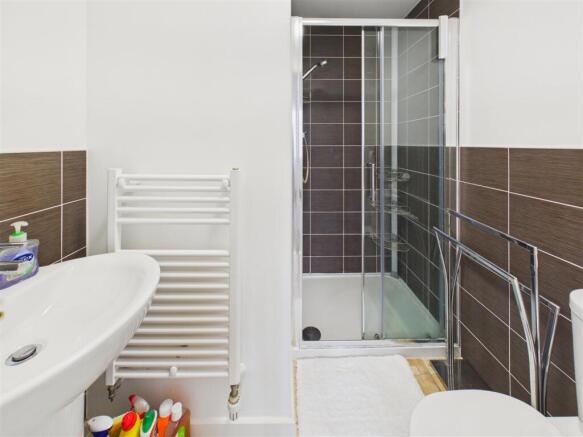 3 bed Town House for sale Image 11