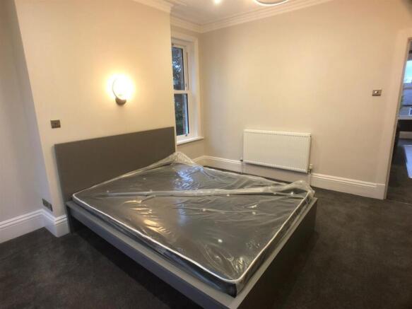 1 bed Apartment to rent Image 5