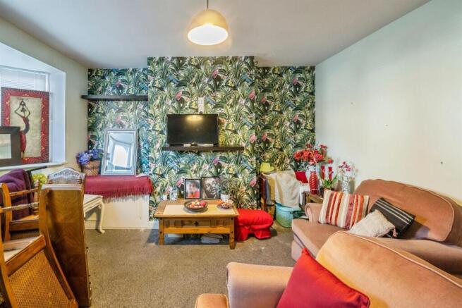 2 bed Semi-Detached for sale Image 5