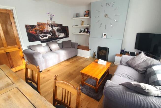 Lounge/Dining Room