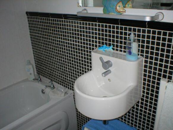 Photo 9