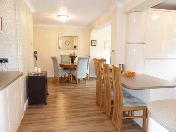 Kitchen/Breakfast Room