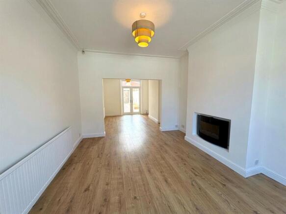 3 bed Terraced for sale Image 6