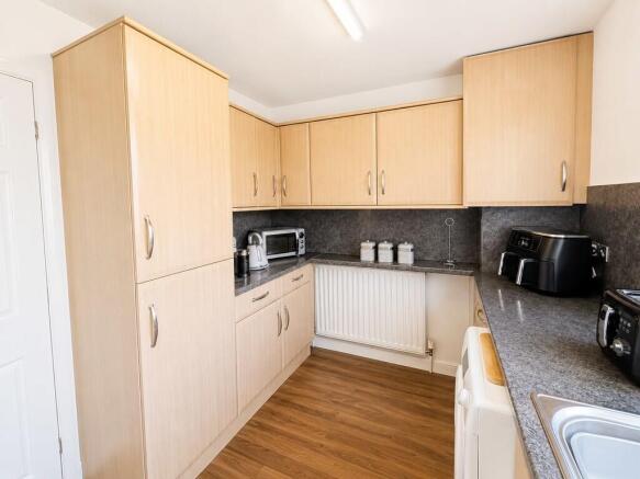 3 bed Detached Bungalow for sale Image 8