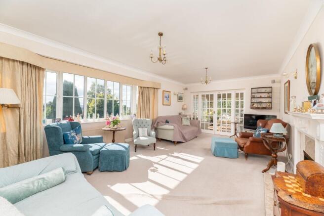 4 bed Detached for sale Image 11