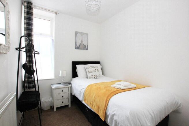 3 bed Terraced for sale Image 12