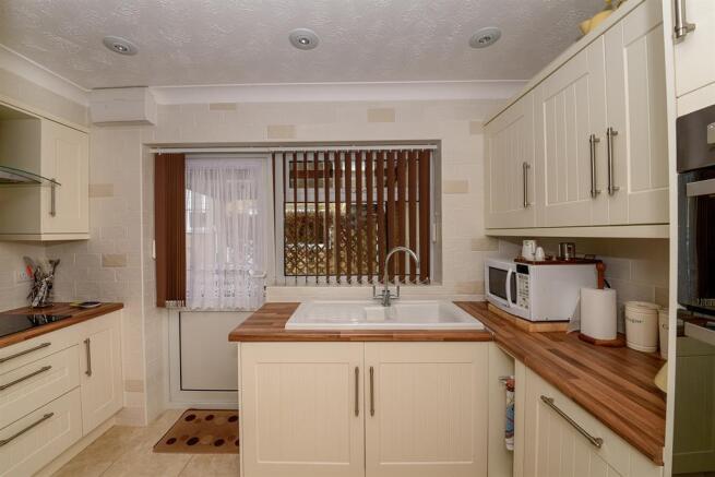 Fitted Kitchen