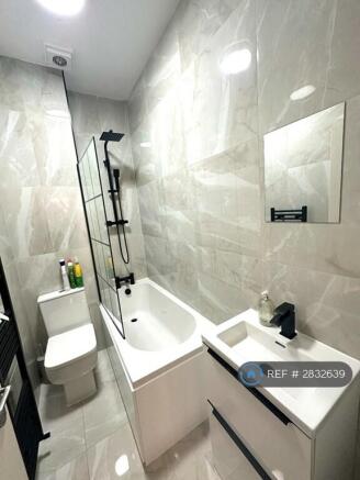 Flat 2 Bathroom