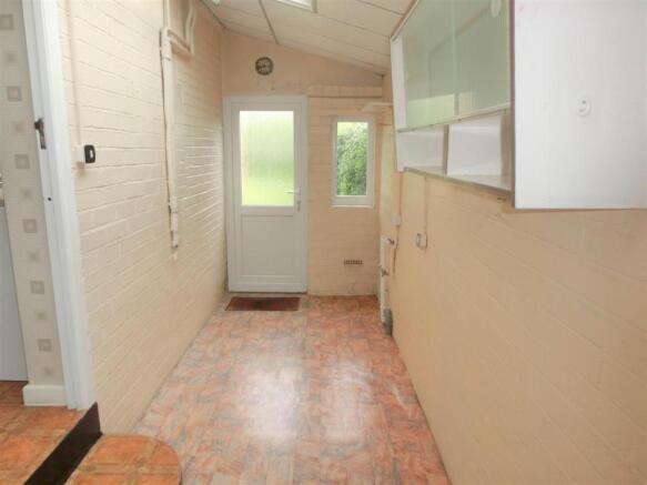 Covered Side Passage