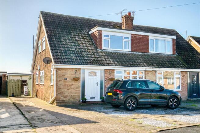39 Cawood Crescent1.jpeg