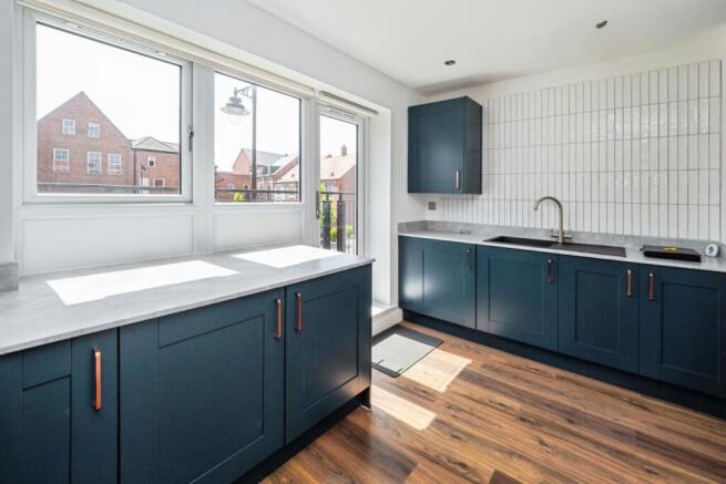 2 bed Flat for sale Image 5