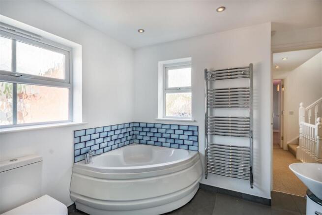 8496474-interior02.jpg