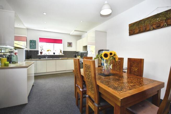 4 bed End of Terrace for sale Image 12