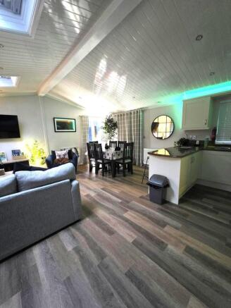 White Cross Bay Holiday Park & Marina, Ambleside Road, Windermere, LA23 1LF photo 5