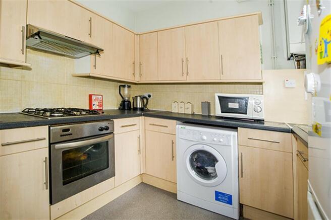 3 bed Flat to rent Image 4