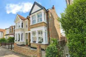 12, Lymington Avenue, Leigh-on-sea SS9 2AU