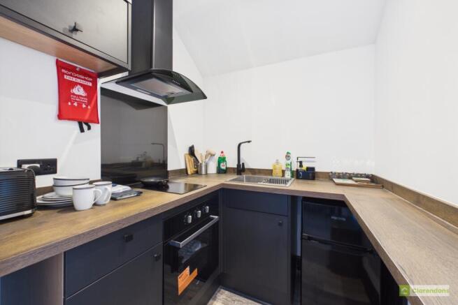 CAM02528G0-PR0445-STILL003