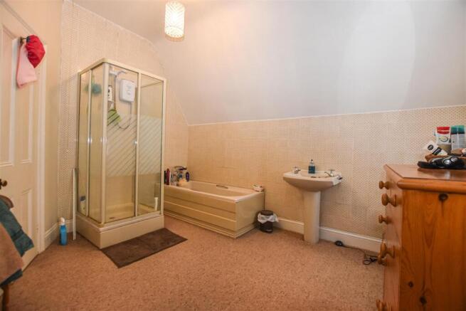 4 bed Maisonette for sale Image 10