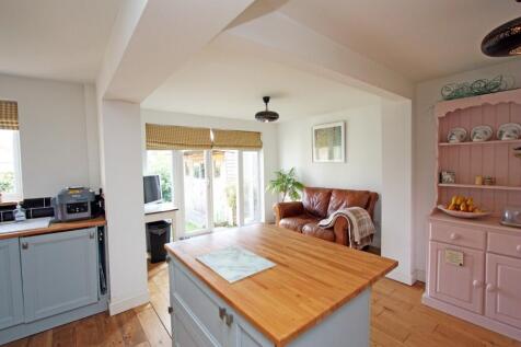 Priory Green, Highworth, SN6 7NU