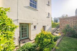 Flat 1b, Avondale House, Wellington Square, Cheltenham GL50 4JS