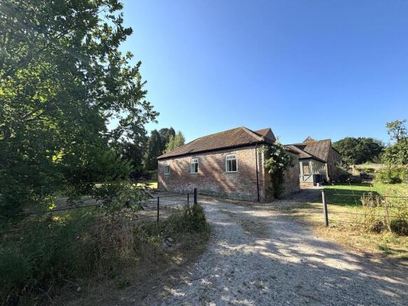 3 bed Detached to rent Image 10