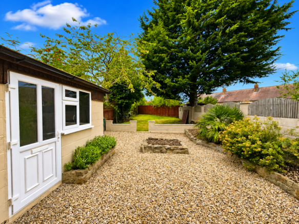 3 bed Terraced for sale Image 10