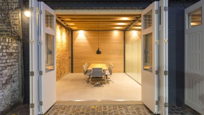 Southwick Mews, London, W2 photo 4
