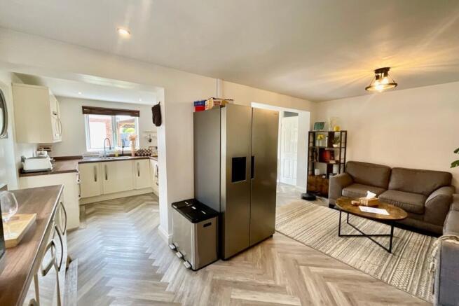 3 bed Detached for sale Image 5