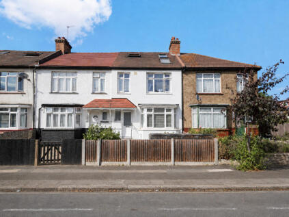 Kings Avenue, Greenford, UB6