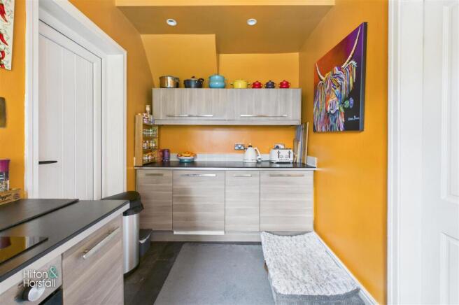 2 bed Semi-Detached for sale Image 5