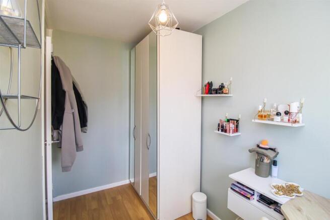 3 bed Semi-Detached for sale Image 9