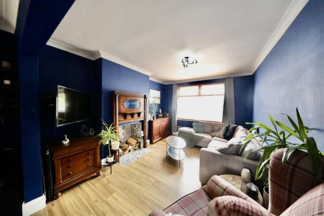 3 bed Terraced for sale Image 4