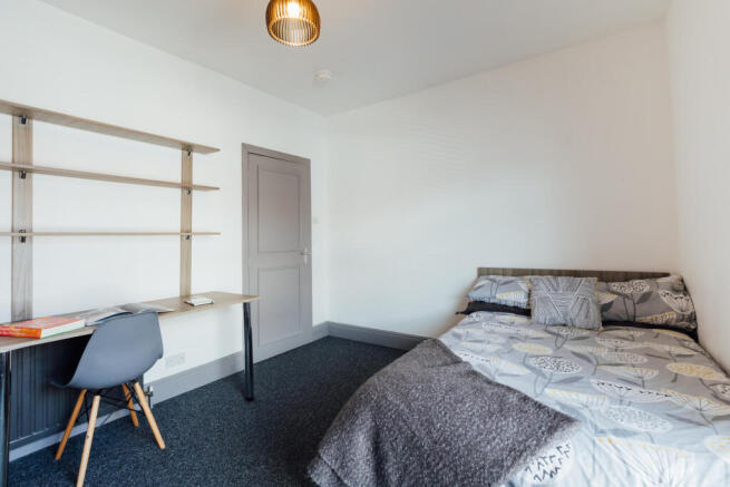3 bed House to rent Image 8